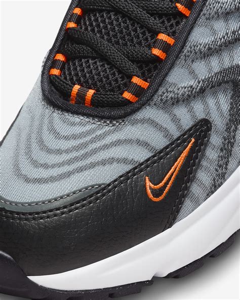 中六鞋子|Nike 官方商店。Nike TW